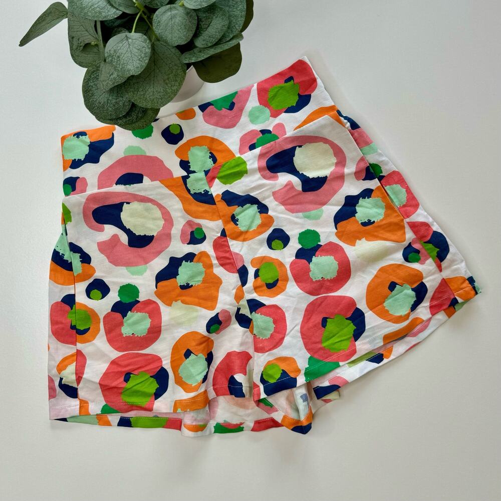 Emily McCarthy | NWT Multi Spot Cheetah Everyday Linen Shorts